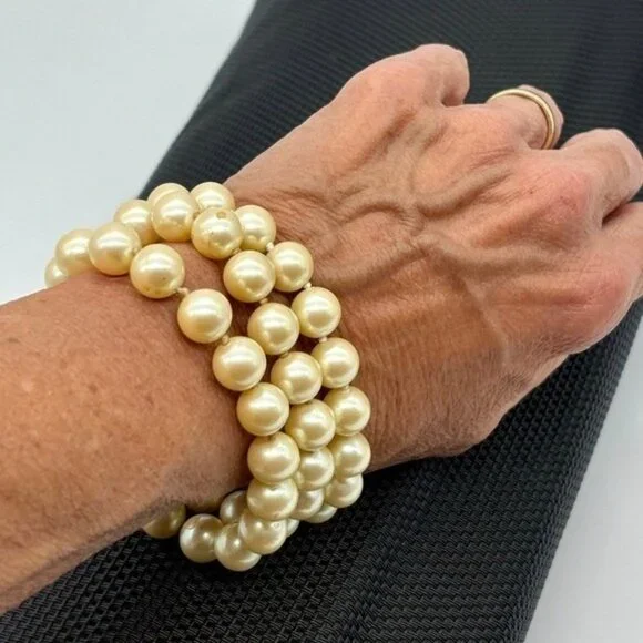 Vintage Monet Three Strand, Faux Pearl Bracelet, Gold Tone Clasp, Marked "Monet" - Picture 8 of 9